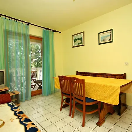 Apartmán With Parking Space Povile, Novi Vinodolski - 2398 *